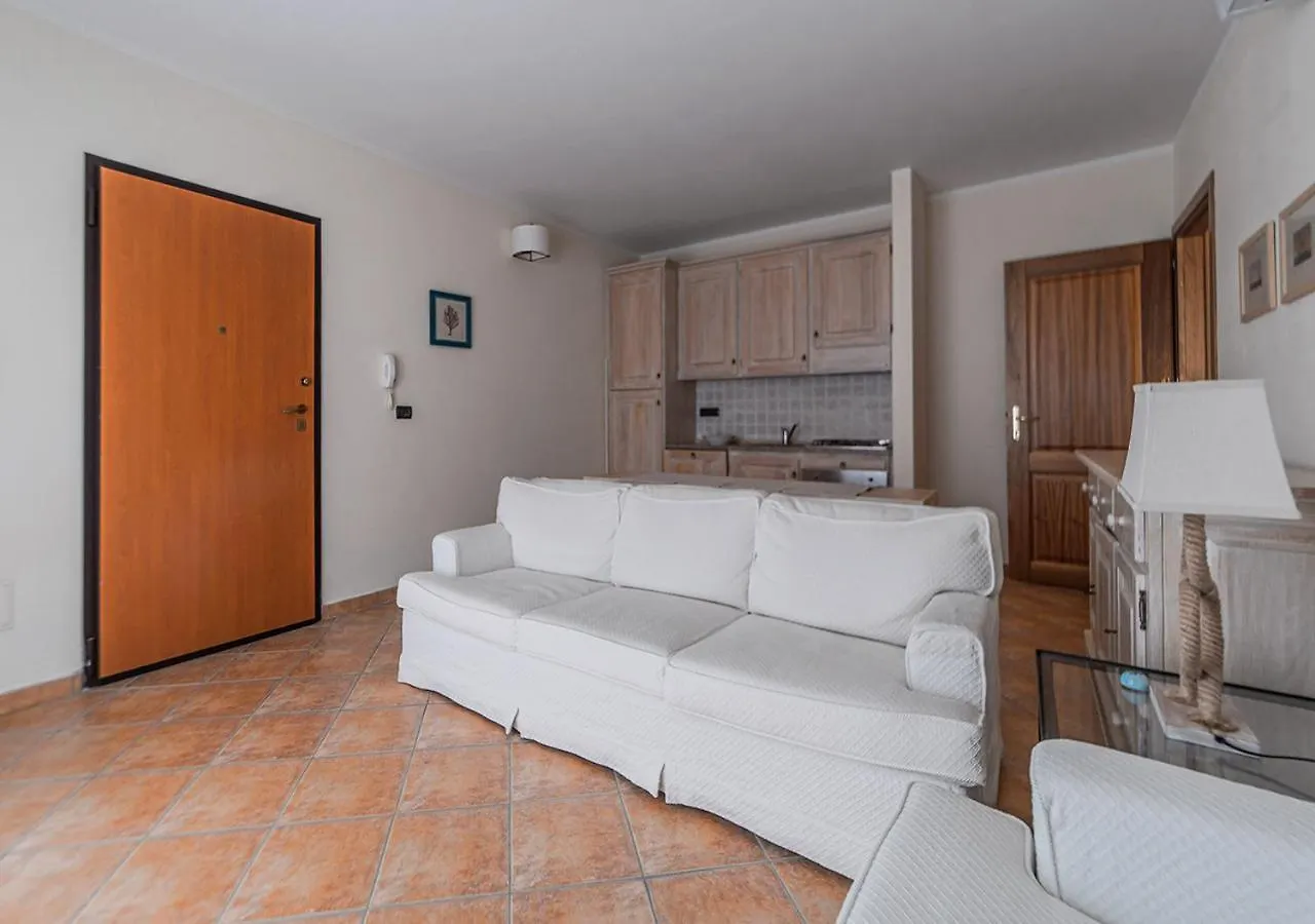 Pgs Immobiliare Srls Terramare Trilocale Con Balcone Vista Mare La Maddalena Apartamento  La Maddalena (Sassari)